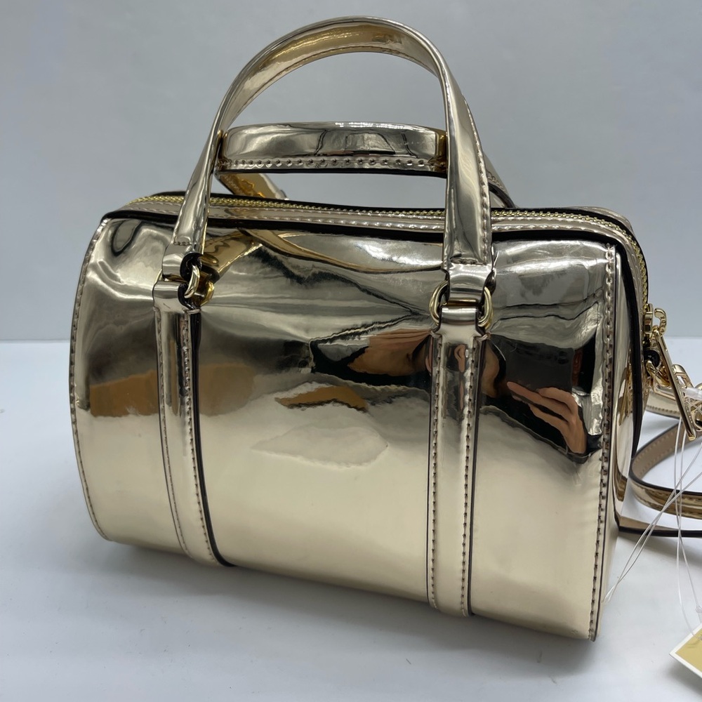 MICHAEL KORS Jet Set Sm Metallic Convertible Crossbody Duffle XBODY
Pale Gold - Picture 6 of 16